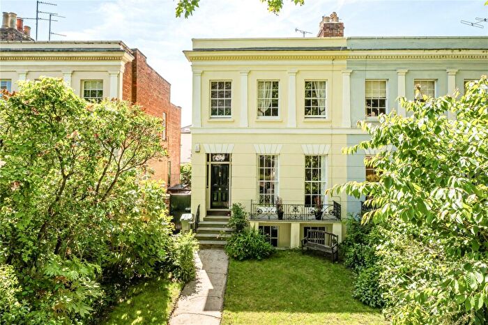 4 Bedroom Semi-Detached House For Sale In London Road, Cheltenham, GL52
