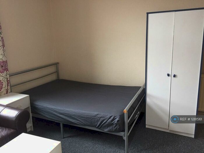 Studio To Rent In Kelvin Buildings, Sheffield, S6