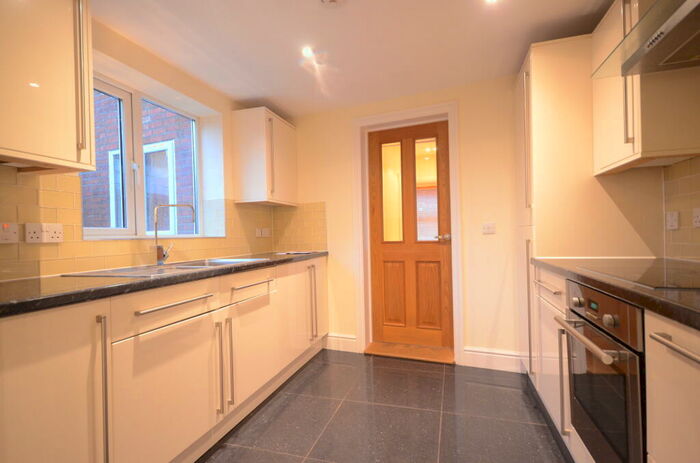 1 Bedroom Apartment To Rent In George Street, Reading, RG1