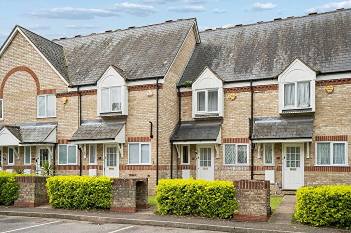 2 Bedroom Terraced House For Sale In Norbury Avenue, Watford, WD24