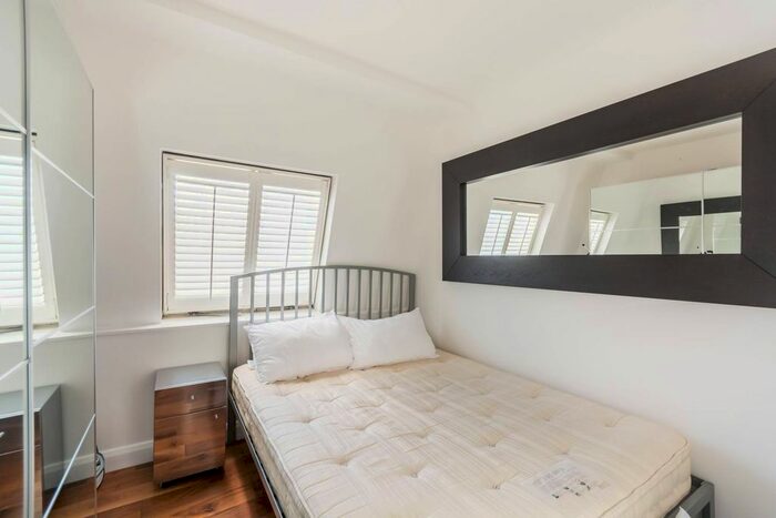 1 Bedroom Flat To Rent In Carburton Street, Fitzrovia, London, W1W