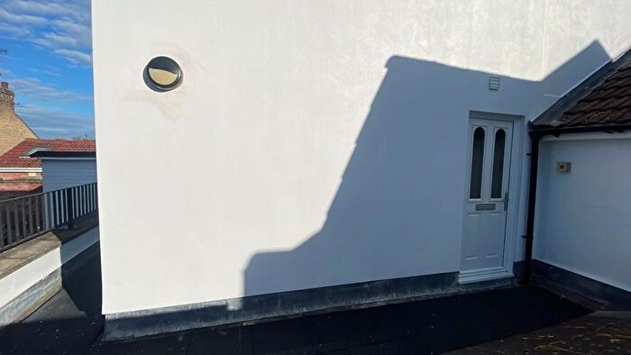 2 Bedroom Maisonette To Rent In Delce Road, Rochester, ME1