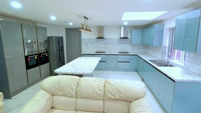 9 Bedroom Semi-Detached House To Rent In Gibbins Road, Selly Oak B29