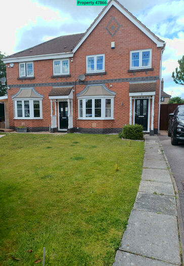 3 Bedroom Semi-Detached House To Rent In Fernleigh Close, Middlewich, CW10