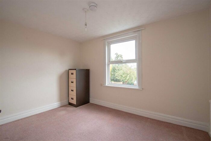 4 Bedroom Semi-Detached House To Rent In Thorpe Lea Road, Peterborough, PE3