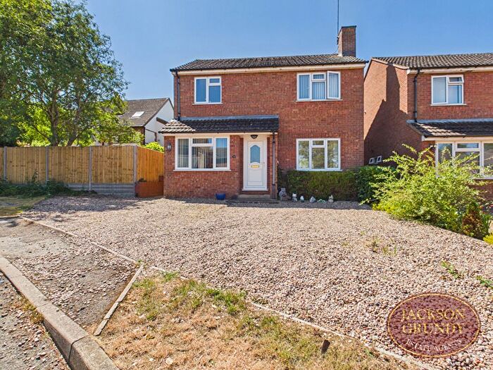 3 Bedroom Detached House To Rent In Parkfield Road, Long Buckby, NN6