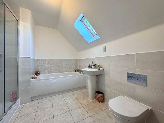 5 Bedroom Detached House For Sale In King Street, Faringdon, SN7