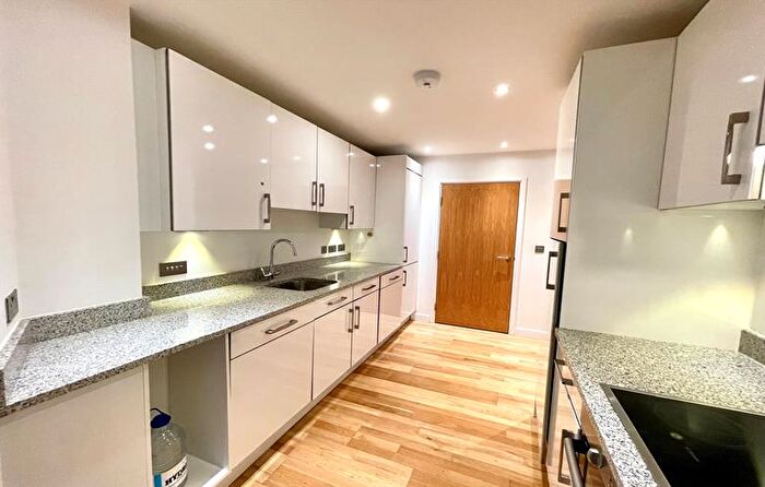 2 Bedroom Apartment To Rent In Appold Court, London, E2