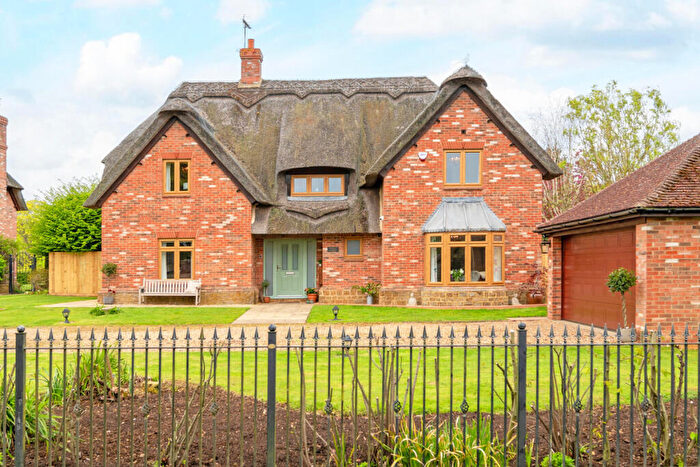 4 Bedroom Detached House For Sale In Clay Coton Road, Stanford On Avon, Northamptonshire, NN6