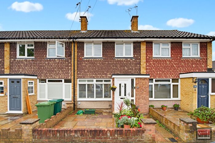 3 Bedroom Terraced House For Sale In Courtfield Road, Ashford, TW15