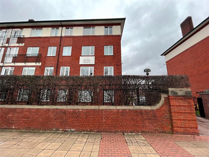 2 Bedroom Apartment To Rent In Eccles New Road, Salford, Greater Manchester, M5
