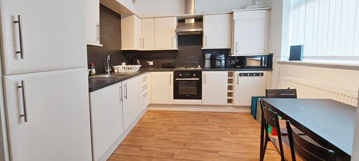 1 Bedroom Terraced House To Rent In Bolton Road, Bolton, BL5