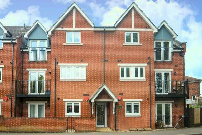 2 Bedroom Apartment To Rent In Summer Heights, Summertown, OX2