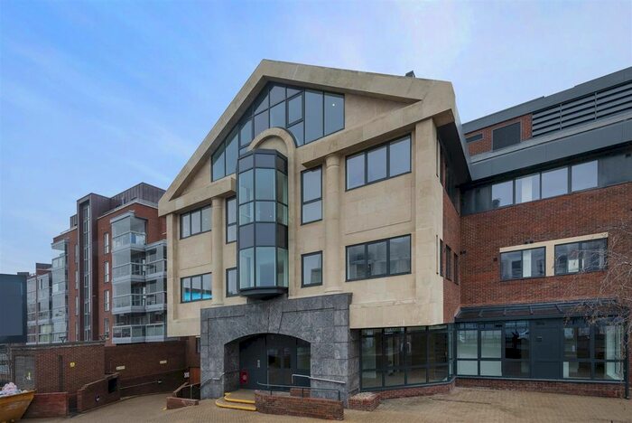 1 Bedroom Flat To Rent In Edgware Road, London, NW2