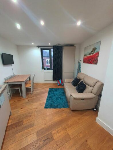 1 Bedroom Flat To Rent In High Street, Ruislip, HA4