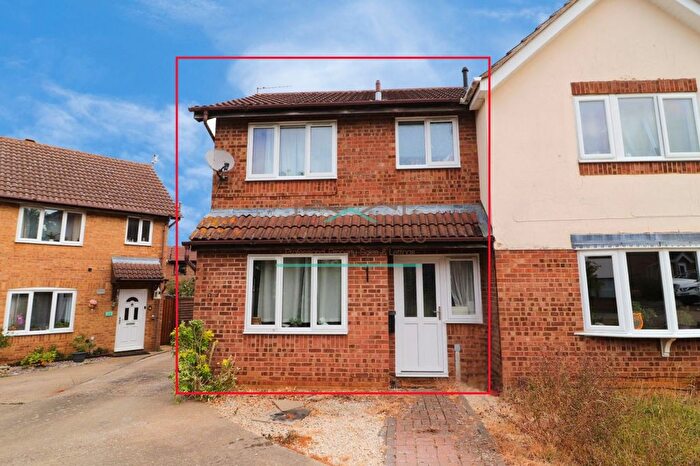 2 Bedroom Semi-detached House To Rent In Heron Close, Wellingborough, NN8