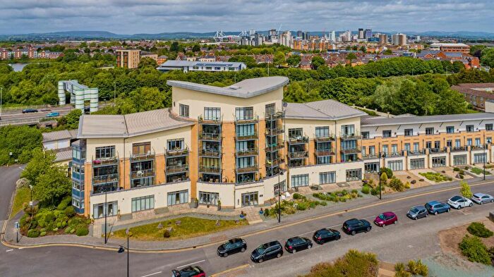 2 Bedroom Apartment For Sale In Windsor Esplanade, Cardiff, CF10
