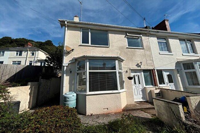 4 Bedroom Property To Rent In Mallock Road, Torquay, TQ2