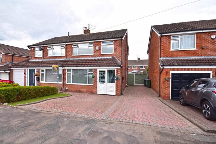 3 Bedroom Semi Detached House For Sale In Newstead Avenue, Ashton-Under-Lyne, OL6