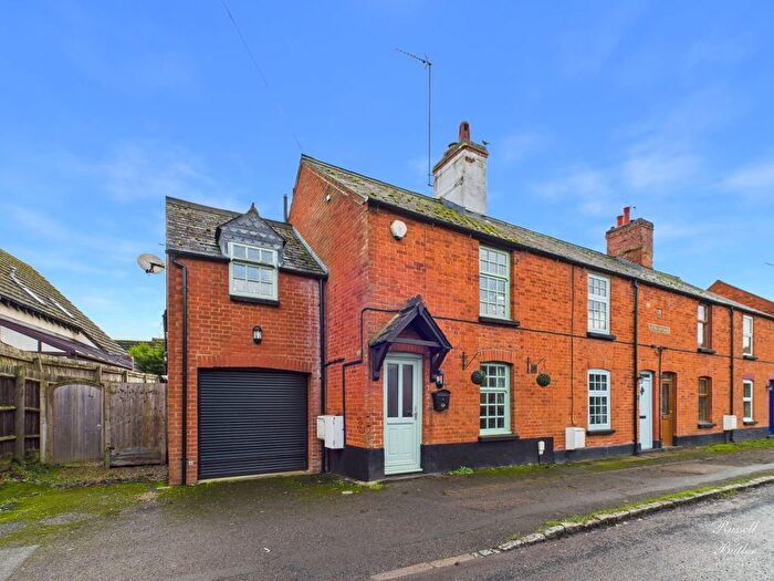 4 Bedroom Cottage For Sale In Lucas Cottages Main Street, Tingewick, Buckingham, Buckinghamshire, MK18