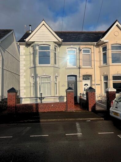 3 Bedroom Semi-Detached House To Rent In Pontarddulais Road, Gorseinon, SA4