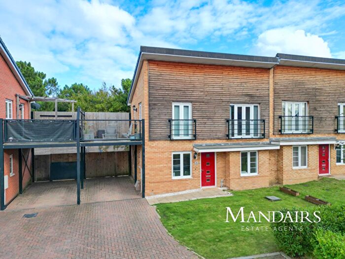 2 Bedroom Semi-detached House For Sale In Kelsey Place, Hempsted, Peterborough, PE7