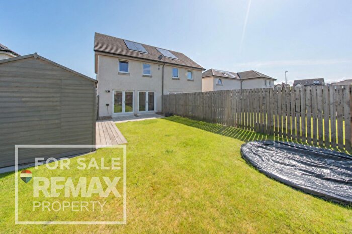 3 Bedroom Semi-Detached House For Sale In James Young Avenue, Uphall Station, EH54
