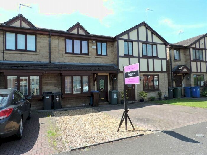 3 Bedroom Town House To Rent In North Street, Radcliffe, Manchester M26