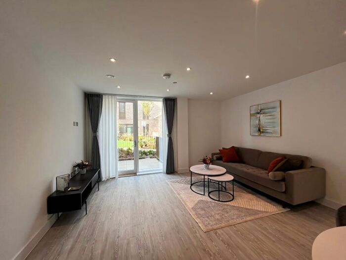 2 Bedroom Flat To Rent In Aston Terrace, Cambridge, CB3