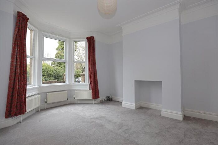 3 Bedroom House To Rent In Hawthorn Grove, Bath, BA2