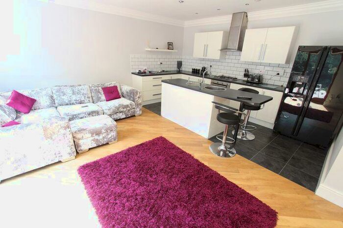 2 Bedroom Apartment To Rent In Alexandra Road, Waterloo, Liverpool, L22
