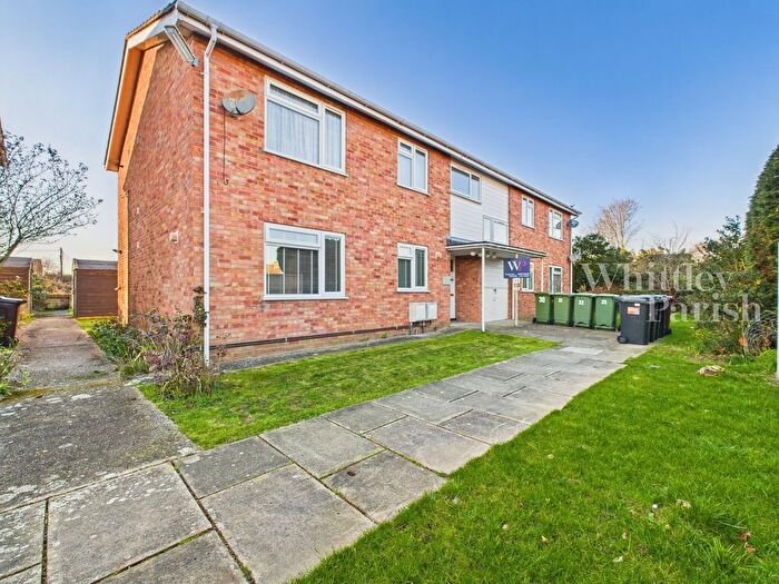 2 Bedroom Flat To Rent In Jennings Way, Diss, IP22