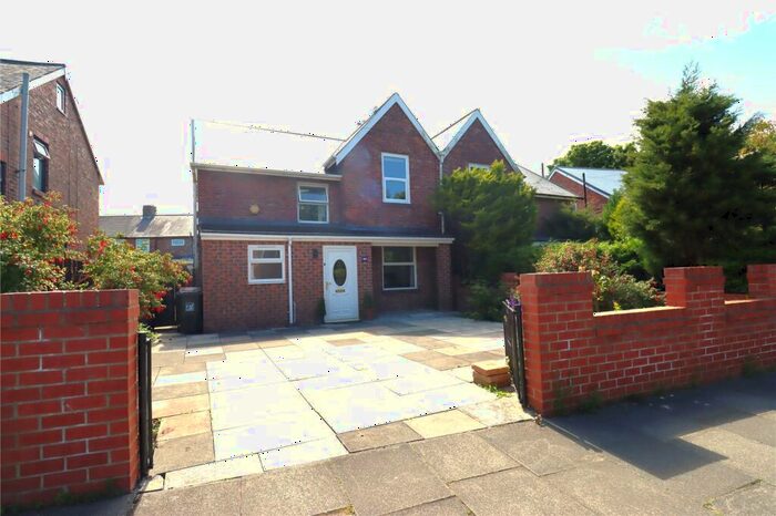 3 Bedroom Semi-Detached House To Rent In Kingsley Avenue, Whitley Bay, Tyne And Wear, NE25