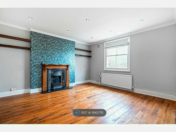 2 Bedroom Flat To Rent In Leyland Road, London, SE12