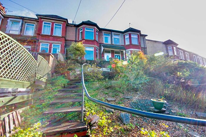 3 Bedroom Terraced House For Sale In Caerllwyn Terrace, Ynysddu, NP11