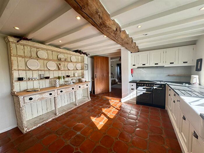 5 Bedroom Detached House To Rent In Walton Hill, Clent, Stourbridge, DY9