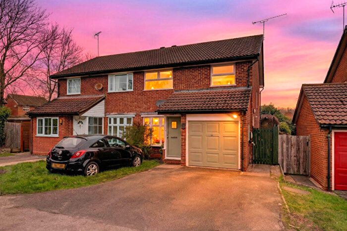 3 Bedroom Semi Detached House For Sale In Durham Close, Wokingham, RG41