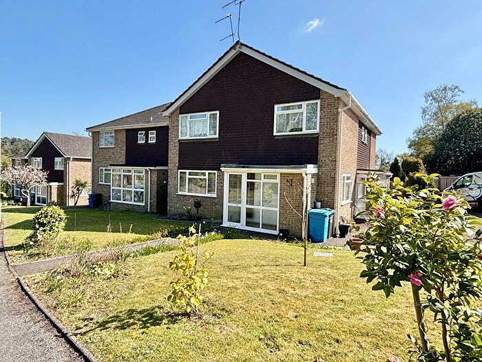 2 Bedroom Apartment For Sale In Birkdale Court, Broadstone, BH18