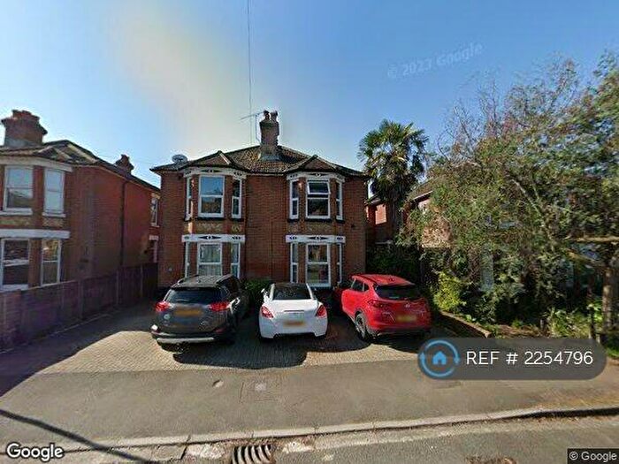2 Bedroom Maisonette To Rent In Richmond Road, Southampton, SO15