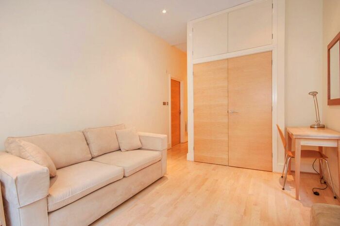 Studio To Rent In Queensborough Terrace, Bayswater, London, W2