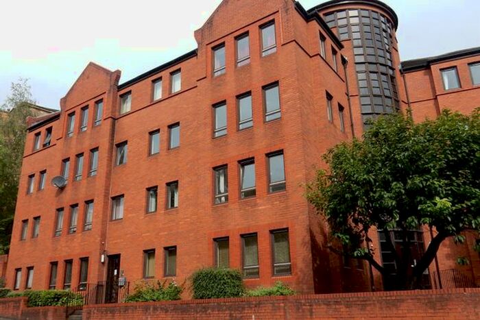 2 Bedroom Flat To Rent In John Knox Street, Glasgow, G4