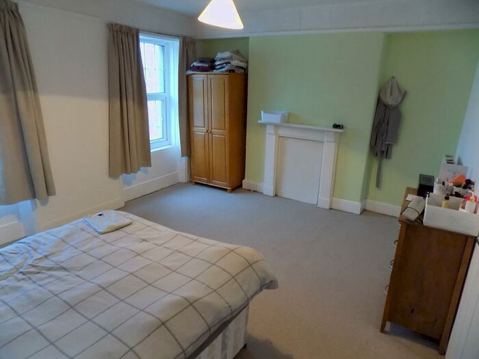 2 Bedroom Maisonette To Rent In Holyhead Road, Bangor, Gwynedd, LL57