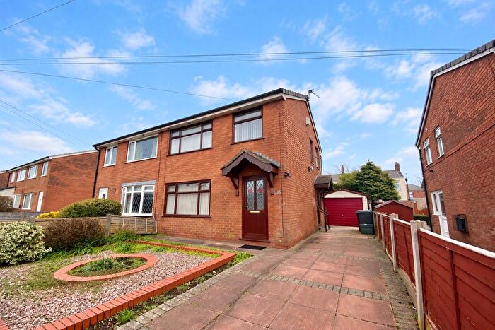 3 Bedroom Semi-Detached House For Sale In West View, Bamber Bridge, Preston, Lancashire, PR5
