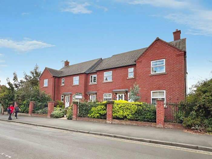 2 Bedroom Flat For Sale In Clopton Road, Stratford-Upon-Avon, CV37