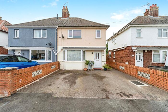 2 Bedroom Semi-Detached House For Sale In Wenny Estate, Chatteris, PE16
