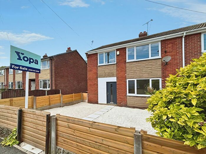 3 Bedroom Semi Detached House For Sale In Briggs Row, Pontefract, WF7
