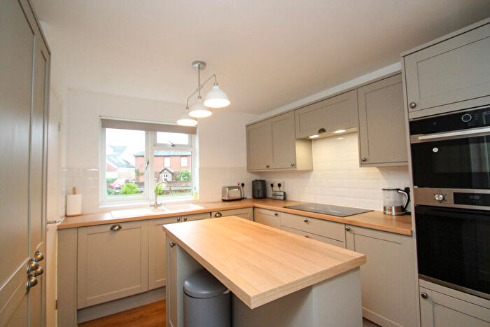 2 Bedroom Apartment To Rent In Havelock Road, Southampton, SO31