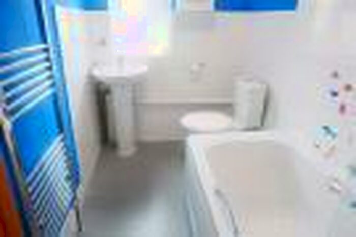 2 Bedroom Flat To Rent In Bearwood Road, B66