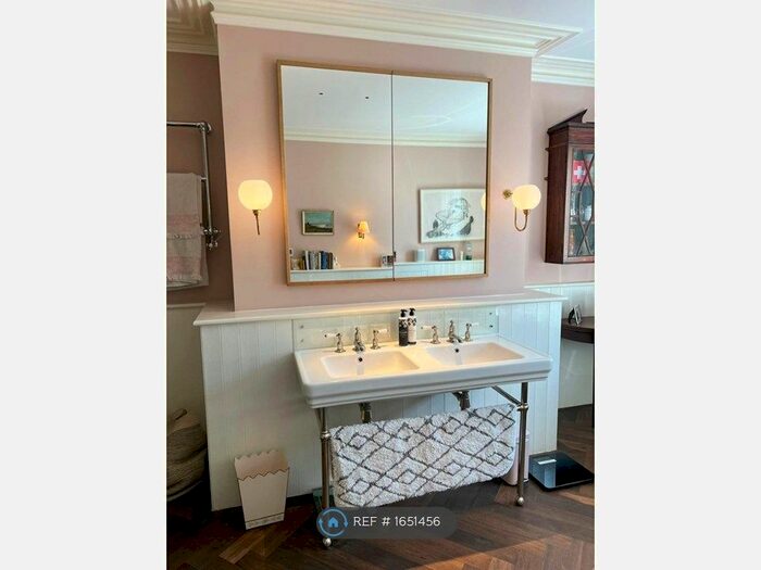 5 Bedroom Semi-Detached House To Rent In Navarino Road, Hackney, E8