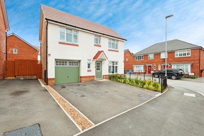 3 Bedroom Detached House To Rent In Scenic Street, Manchester, M18